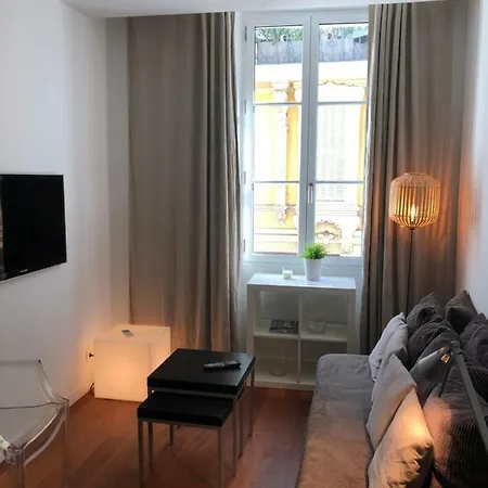 Urban Et Pure Apartment